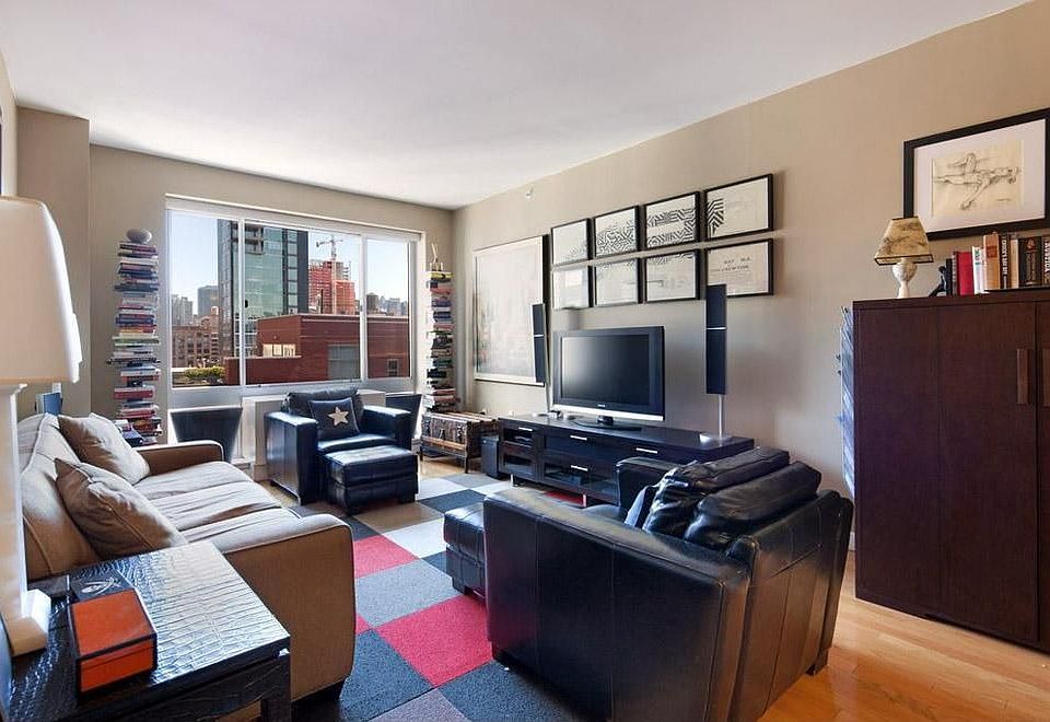 1st image of 555 W 23rd St APT S15h