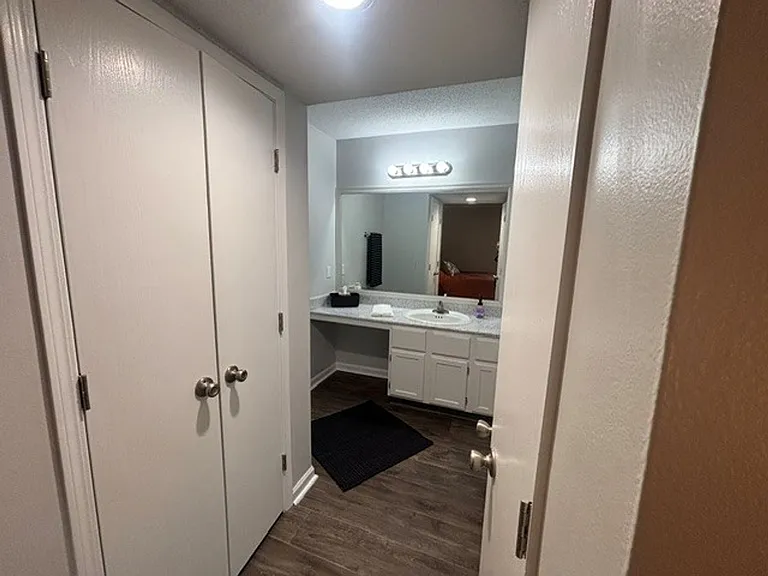 The Vibe at 8035 Apartments — Photo 34