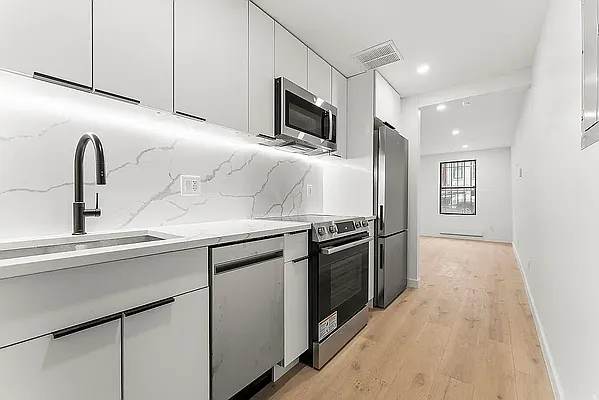 Kitchen, photo 2