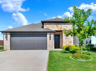 2112 Hill Crest Ct, Weatherford, TX 76086
