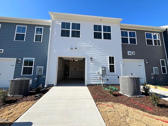 3rd image of 2418 Whitewing Ln