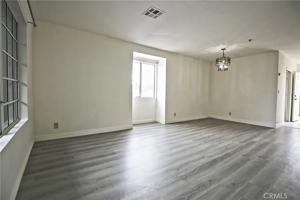 Building Photo - 1211 Huntington Dr #H