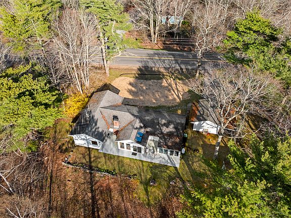 3rd image of 447 Wiscasset Road