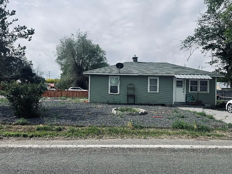 195 Van Buren St — Photo 2