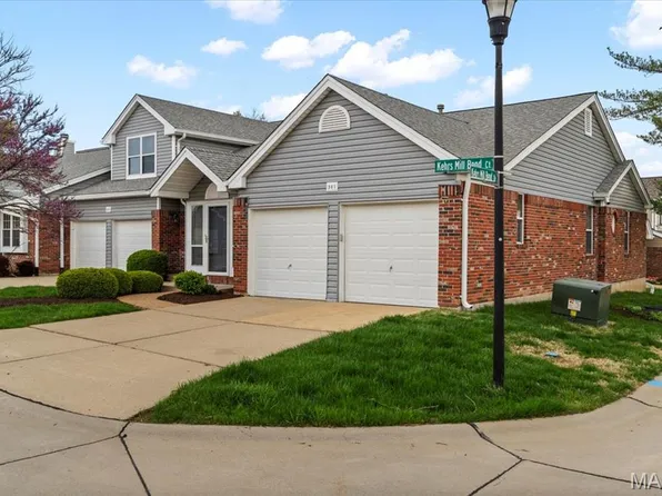 301 Kehrs Mill Bend Ct, Ballwin, MO 63011