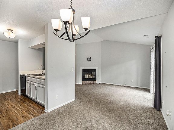 5th image of 1103 Ambertrace Ln APT 4