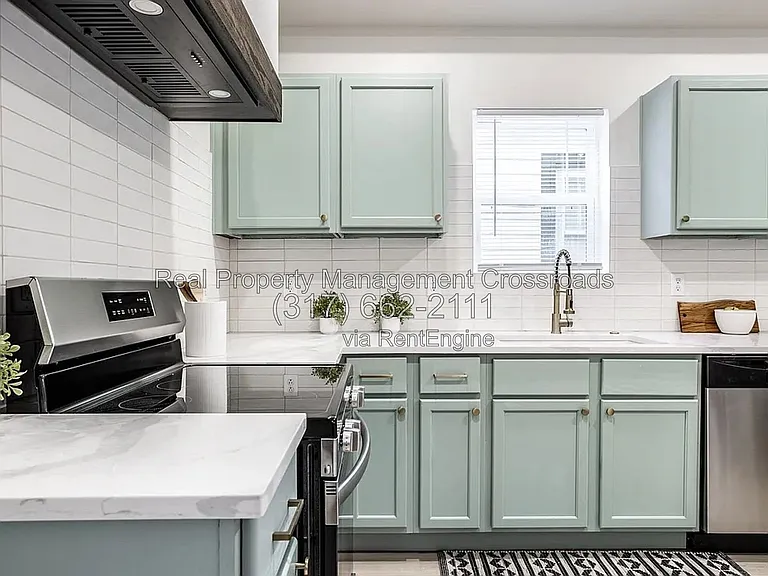849 N Oakland Ave — Photo 18