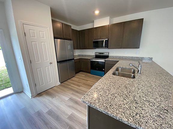 5th image of 170 Beach Palm Ct #101