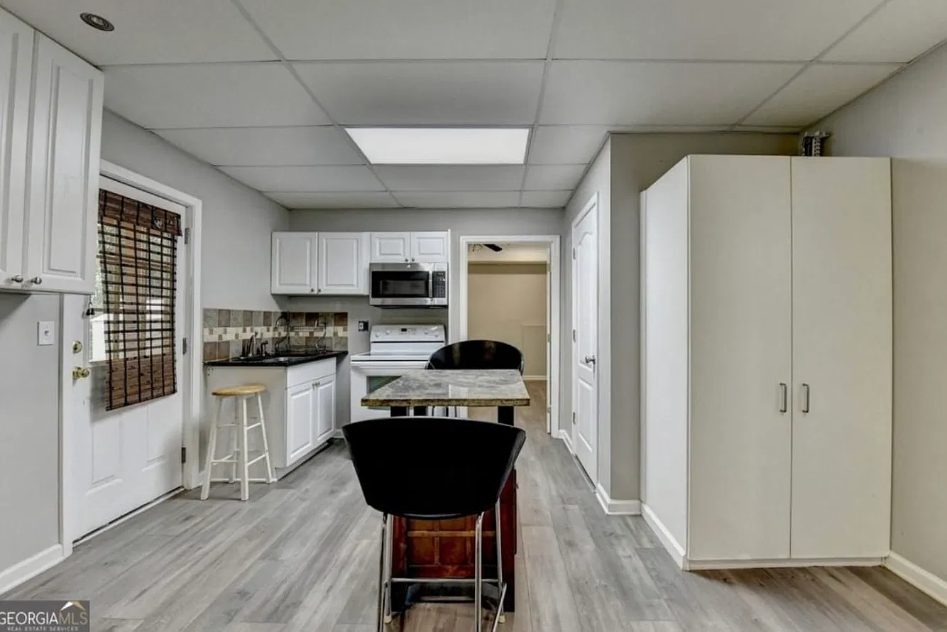 1 bed, $1,400 — Photo 1