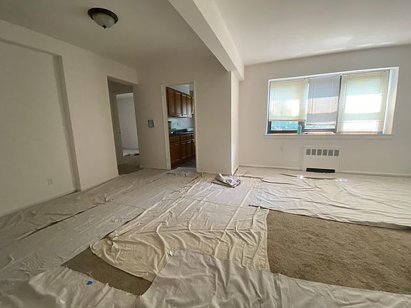 3rd image of 44 Fleetwood Ave