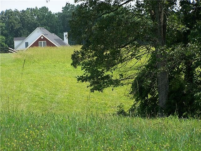 2nd image of 2035 Hickory Dr Lot 20