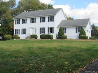 64 Station Rd, Salisbury Mills, NY 12577