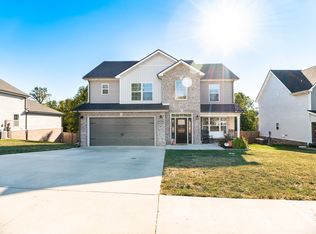 1059 Barnhill Rd, Clarksville, TN 37043