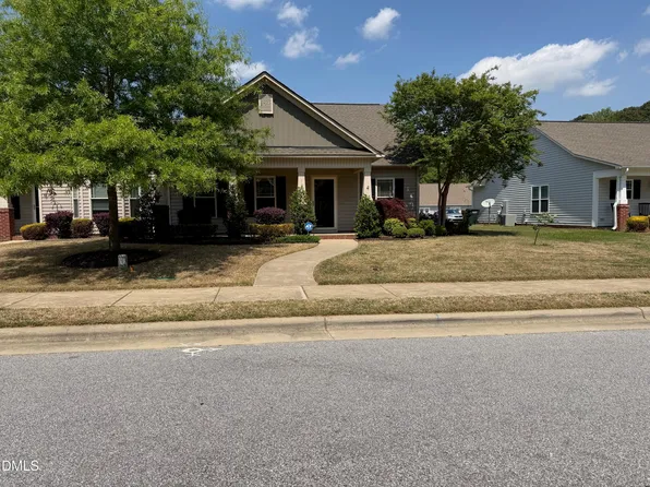 125 E Moss Creek Dr, Clayton, NC 27520