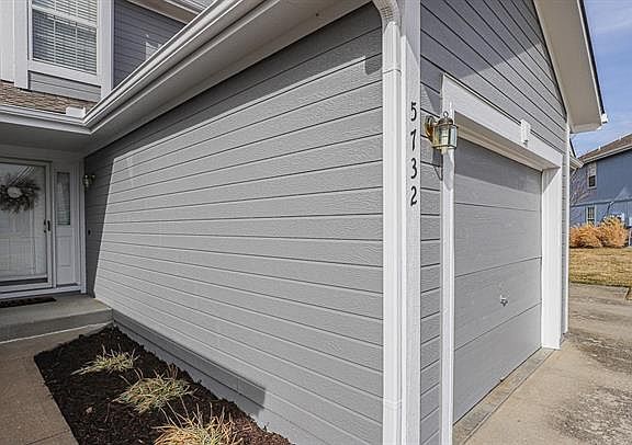 4th image of 5732 NW Plantation Ln