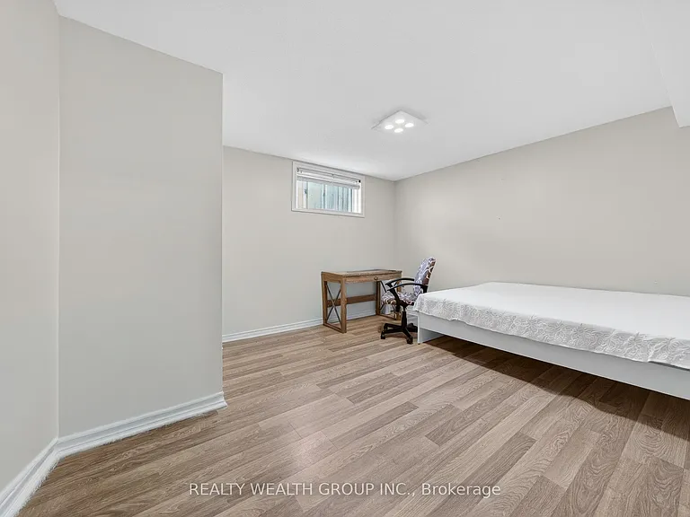 79 Hanmer St E #LOWER — Photo 11