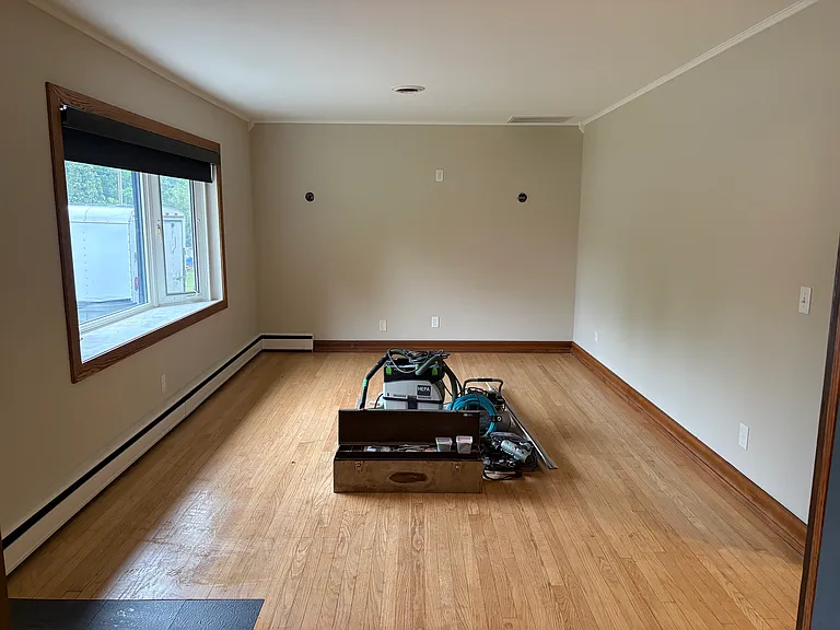 916 W Dean Ave — Photo 6