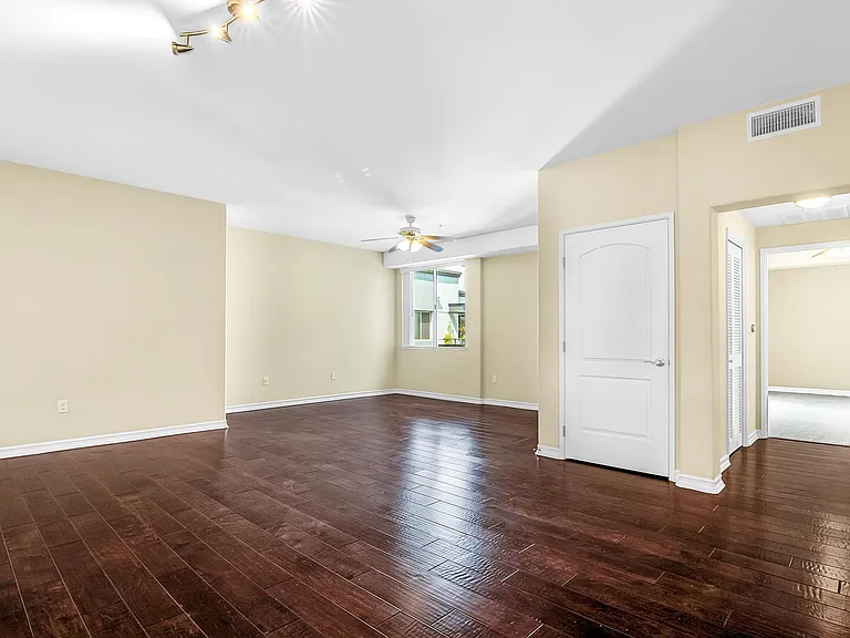 629 Traction Ave #616 — Photo 8