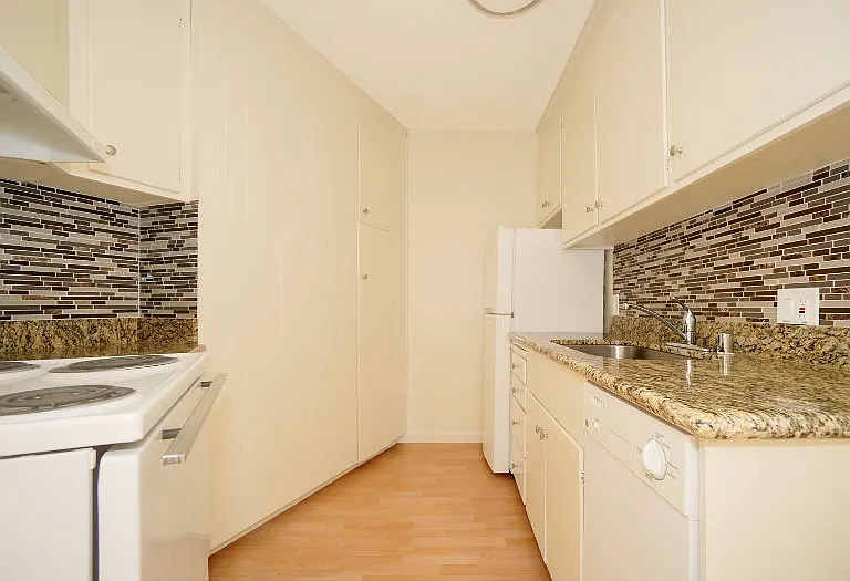 415 - 425 S Bernardo Avenue — Photo 12
