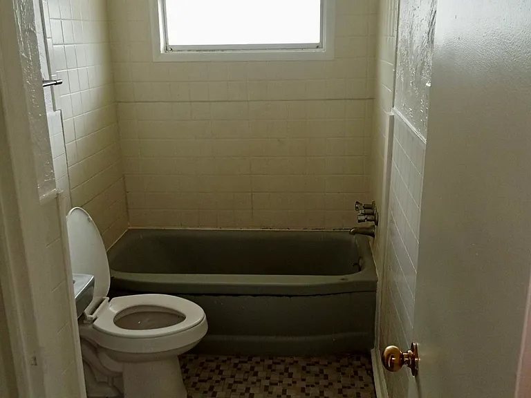 501 Wynhurst Ct — Photo 5