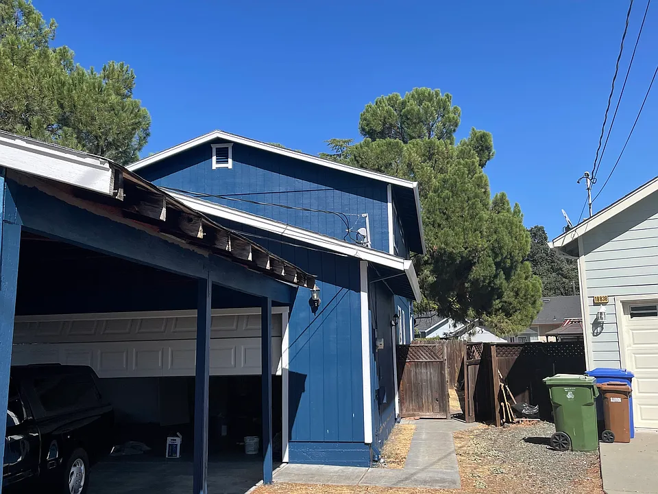 18812 Dove Ct