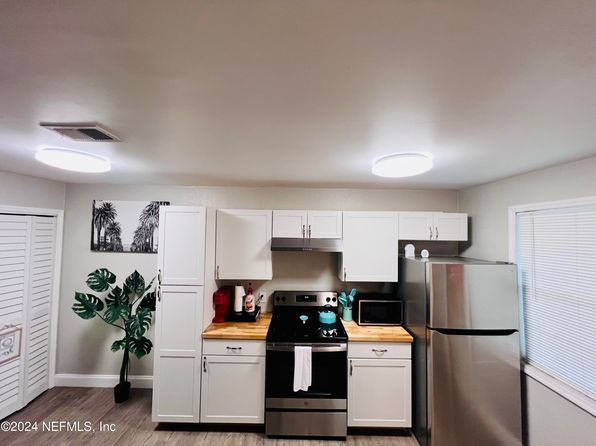 jacksonville-florida-154714023 picture