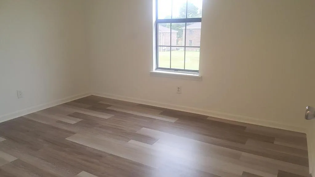 2044 Phelps LN Apt D Milan, TN 38358 — Photo 3
