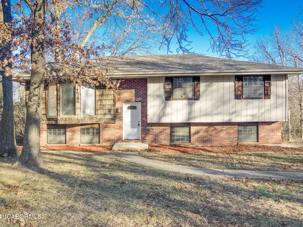 11240 Dena Dr, Holts Summit, MO 65043