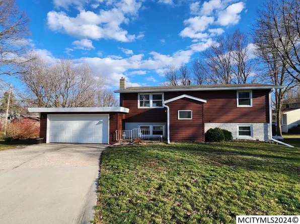 10 Crystal Heights Pl, Ventura, IA 50482