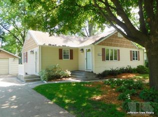403 E Harrison St, Jefferson, IA 50129