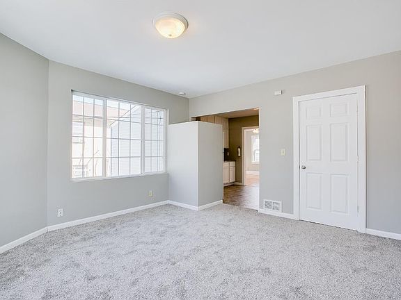 4th image of 1139 Norton St