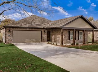 207 N Prairie Ln, Bentonville, AR 72712
