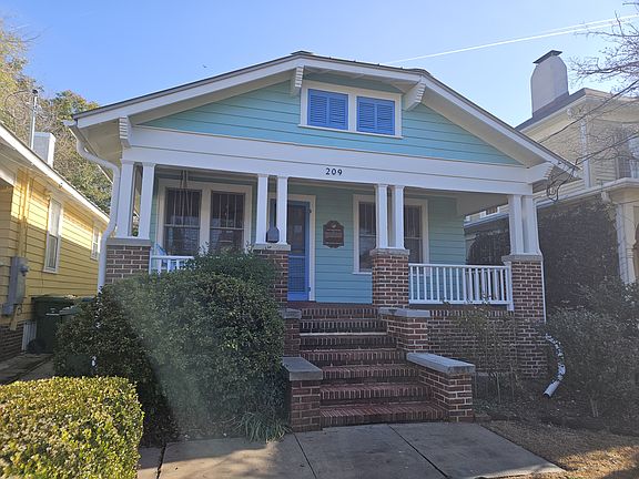 2nd image of 209 S 2nd St