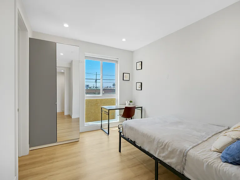3105 S Normandie Ave #B2 — Photo 8
