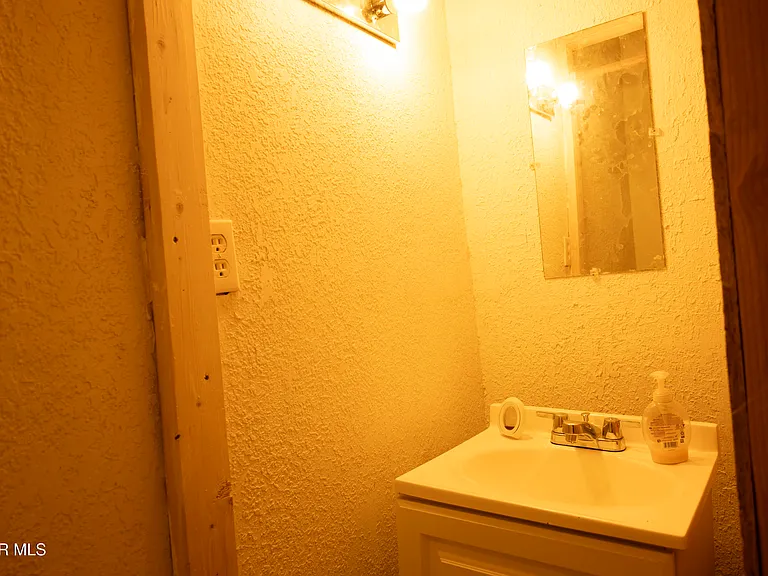 14369 Katherine Dr — Photo 6