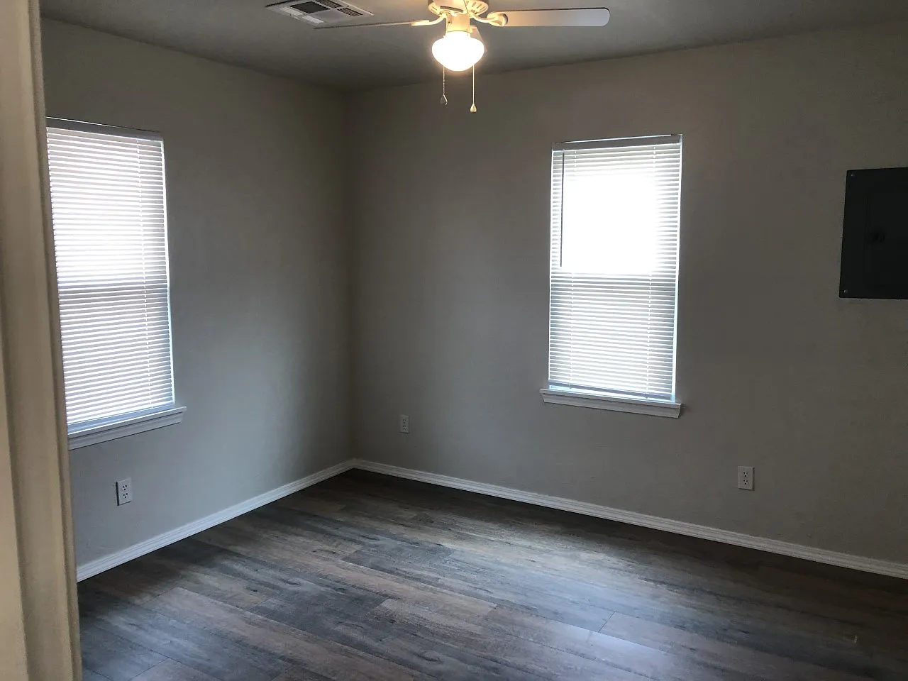 2 bed, 780 sqft, $900 — Photo 4
