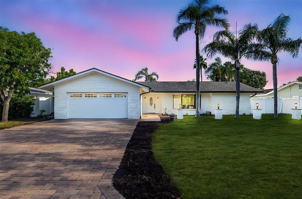 3 bed, 2.0 bath, 1778 sqft, $5,000 — Photo 1