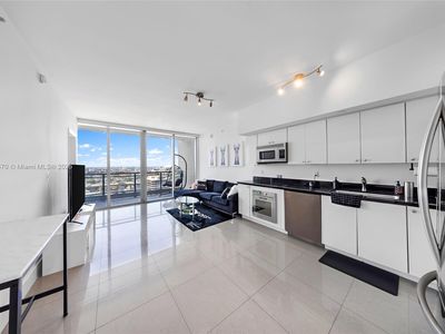 92 SW 3rd St APT 2308, Miami, FL, 33130