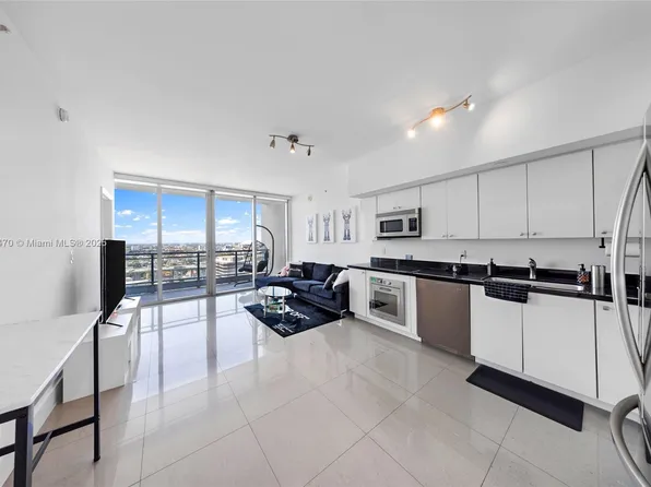 92 SW 3rd St APT 2308, Miami, FL 33130