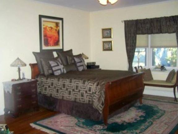 4th image of 514-516 Highland Ave