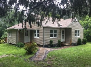 9840 Cedar Lake Rd, Clayville, NY 13322