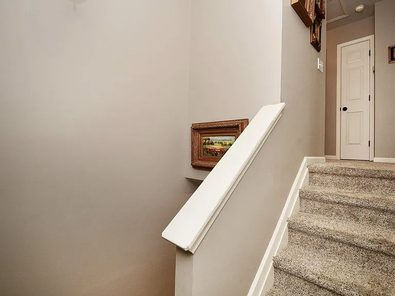 614 Glassyrock Ct — Photo 23