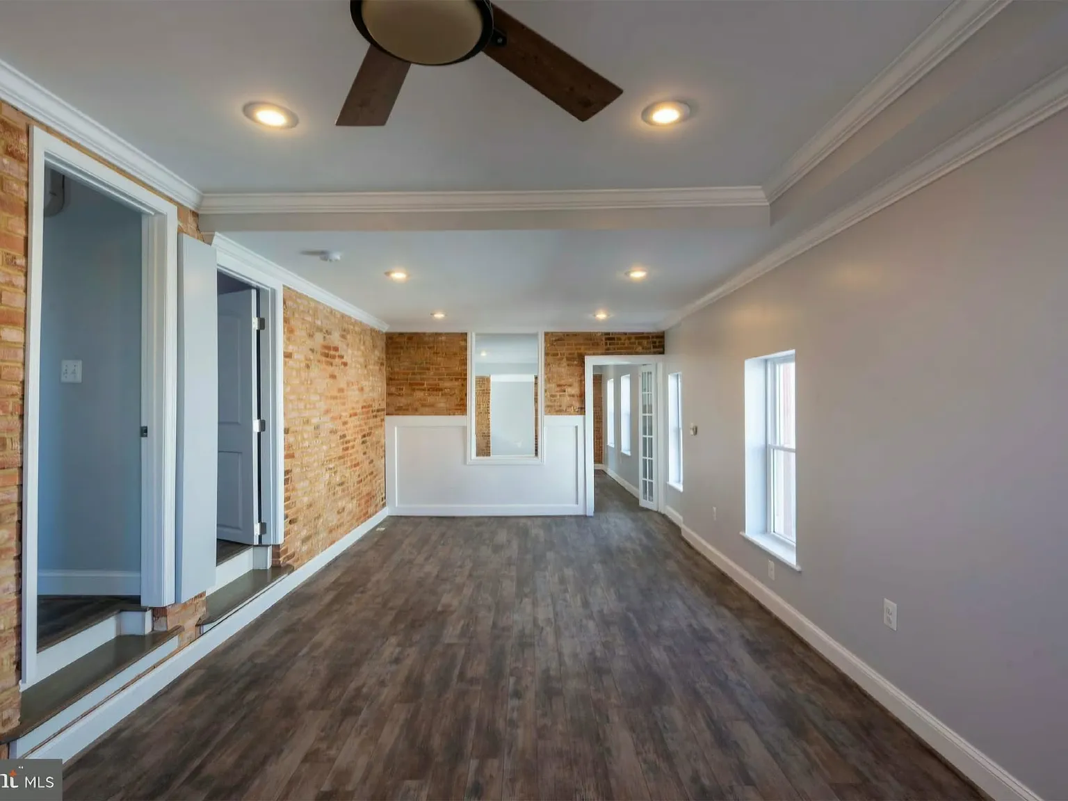 2 bed, 1100 sqft, $1,950 — Photo 4
