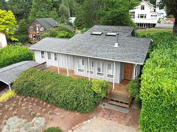 2nd image of 9370 NE Shore Dr