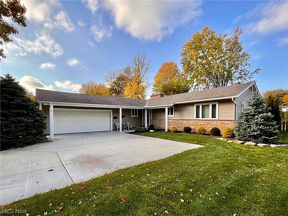 3rd image of 31312 Tuttle Dr