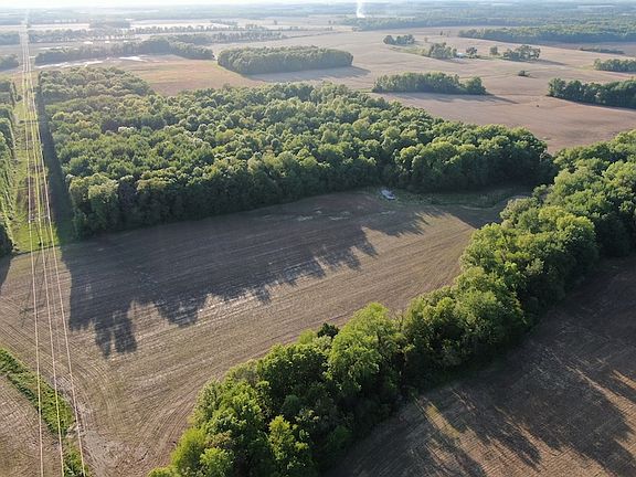 3rd image of Red Hills Ln