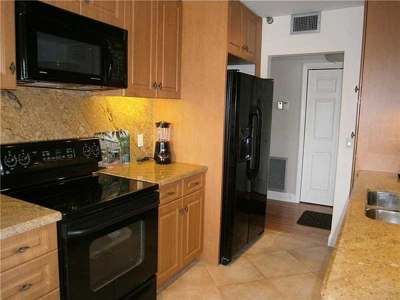 1st image of 4001 Hillcrest Dr APT 701