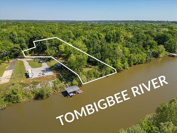 4th image of 776 Moores Creek Rd