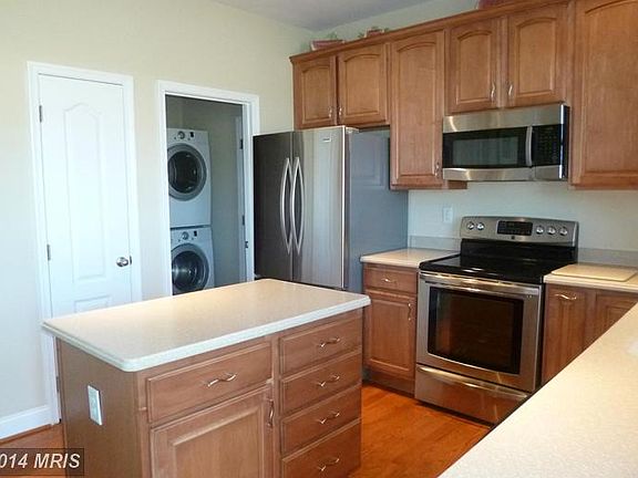 5th image of 104 Piper Ct