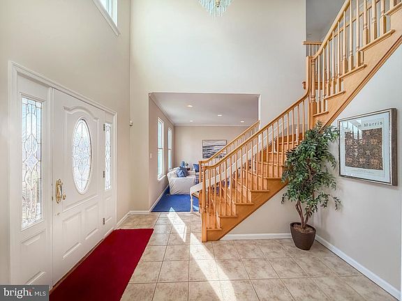 3rd image of 838 Gina Dr